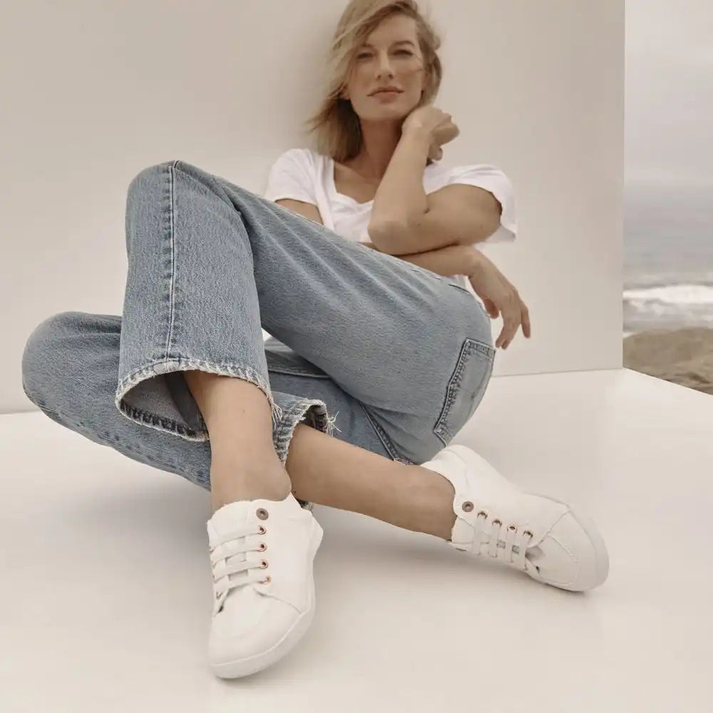 Beach Pismo Casual Sneaker: Canvas Cream