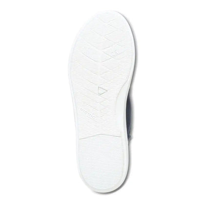 Beach Pismo Casual Sneaker: Canvas Navy Canvas